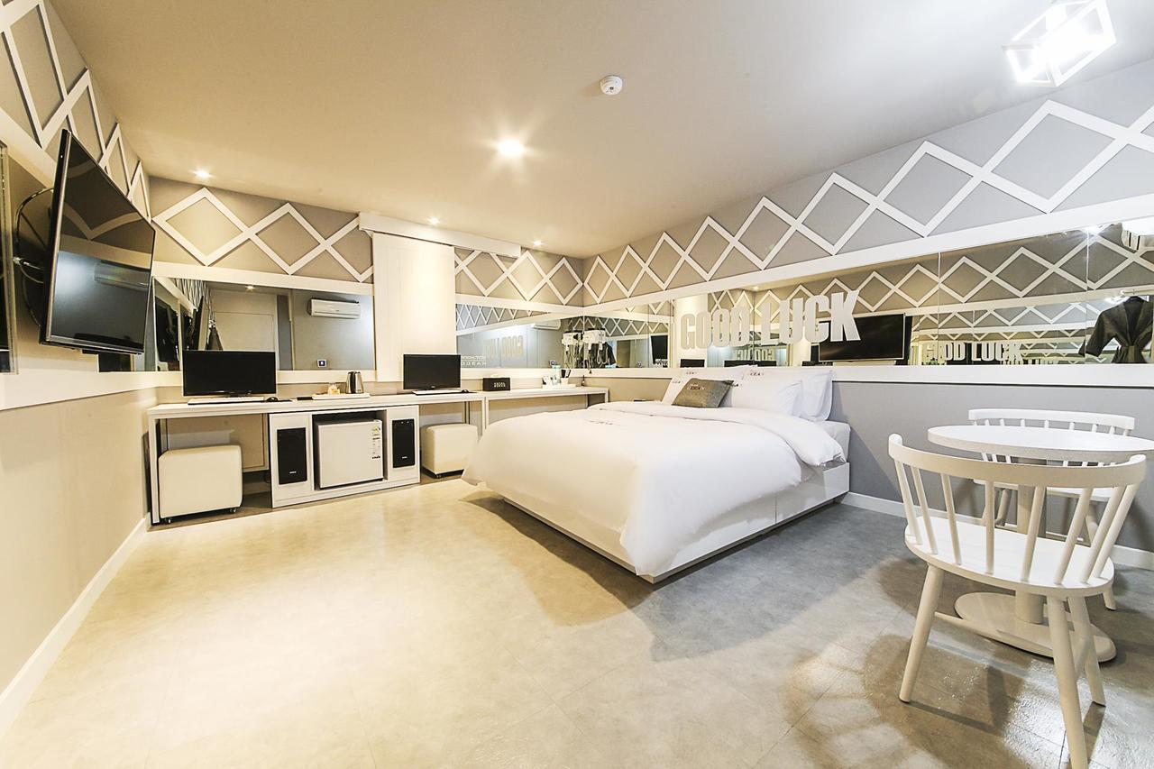 Cheongju Ocean Hotel エクステリア 写真
